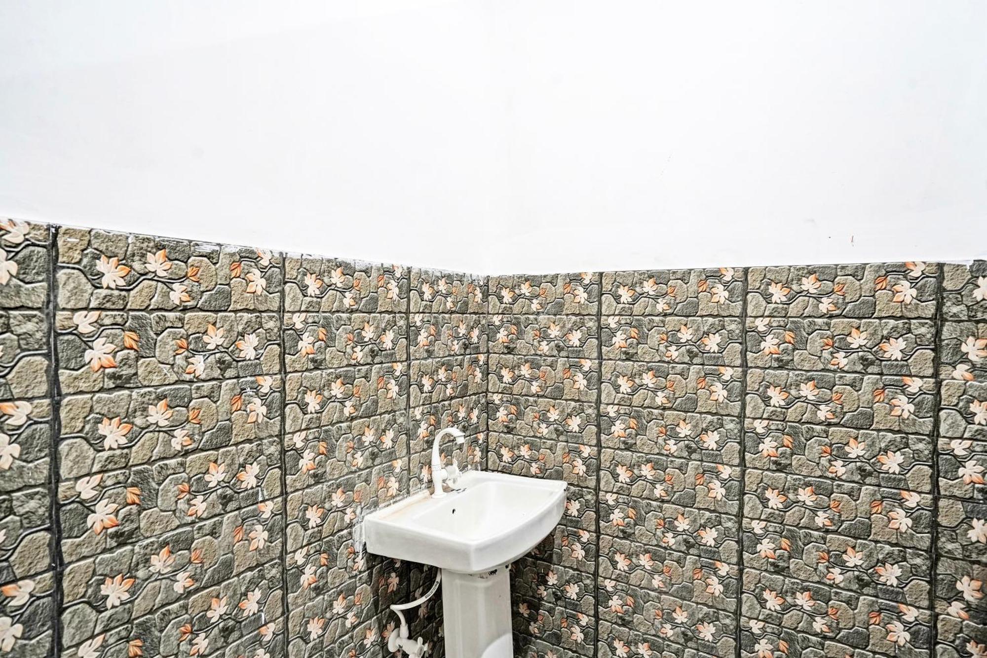 Hotel O Sparrow House Residency Bulandshahr Exterior photo